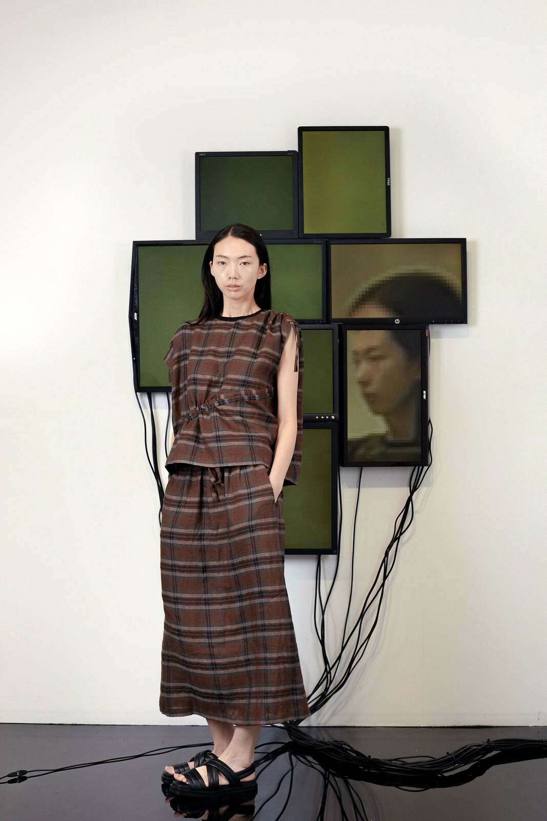 MYA TOP / BROWN-BLACK