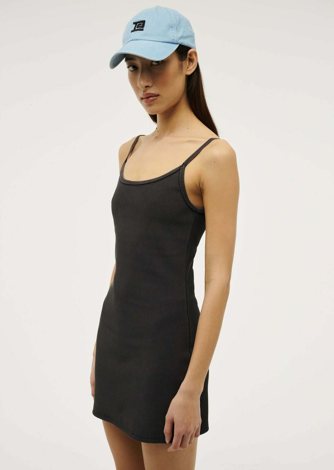 ACTUALISE DRESS IN WASHED BLACK