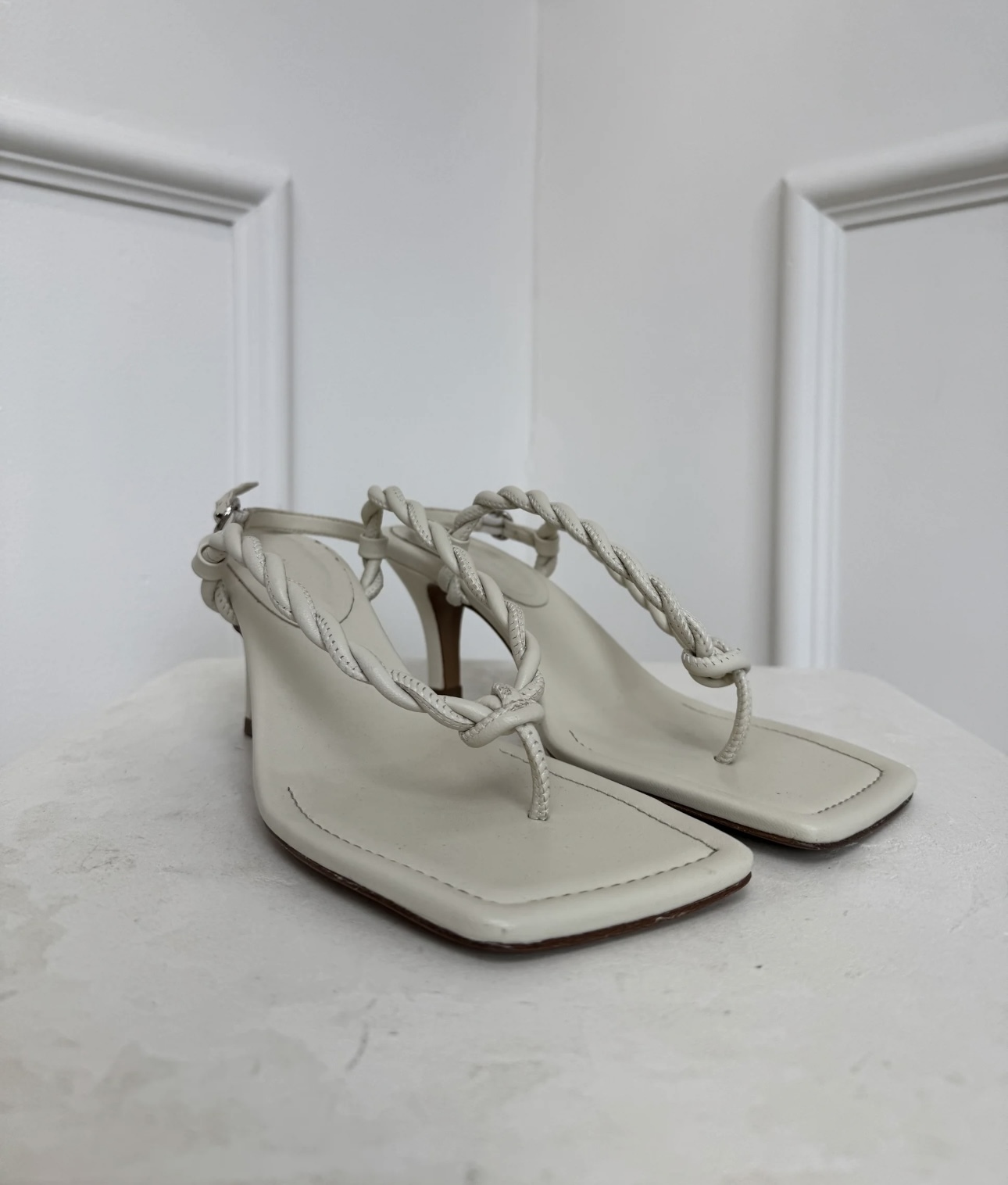  Belle heel