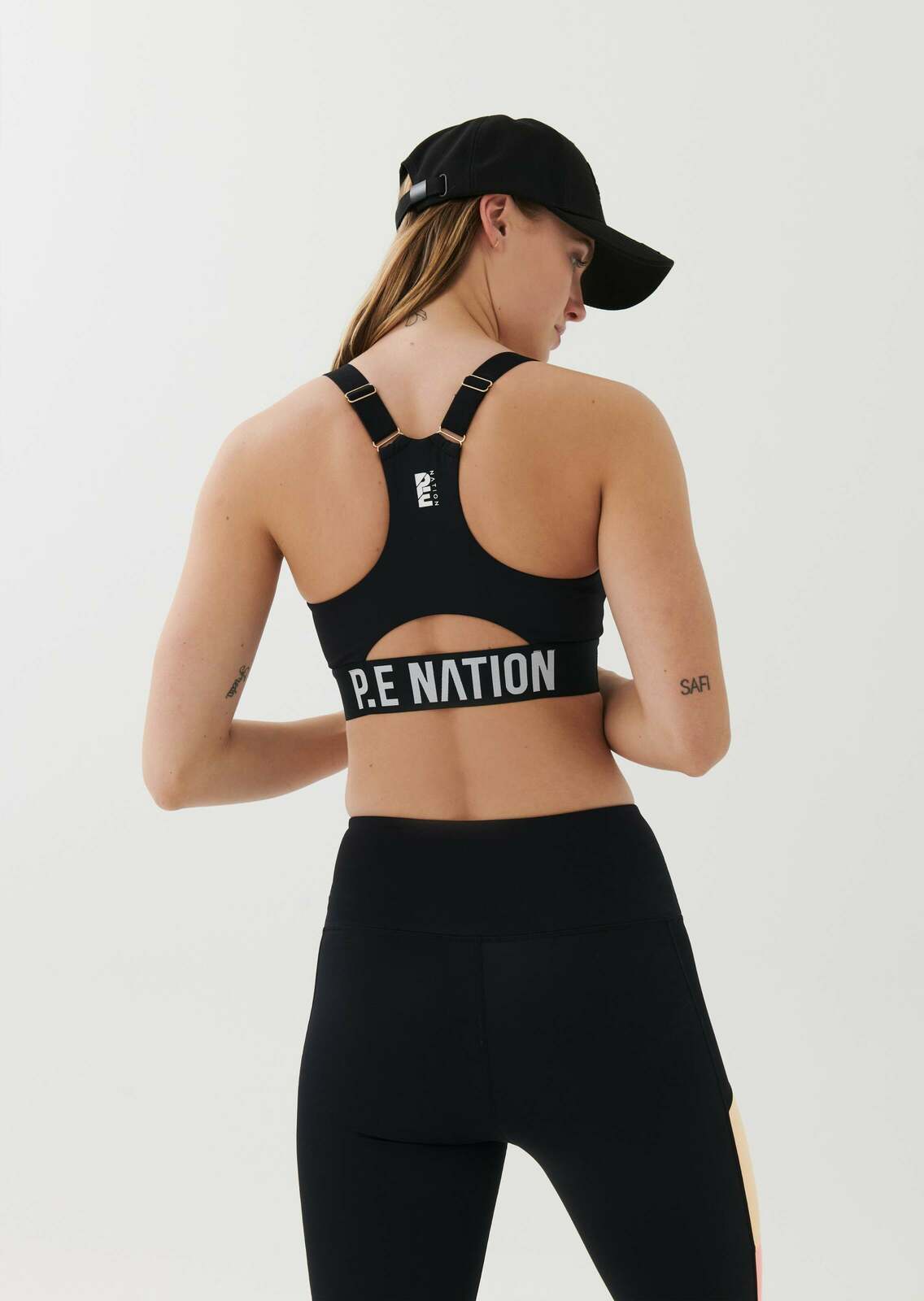 GOAL KICK SPORTS BRA IN BLACK