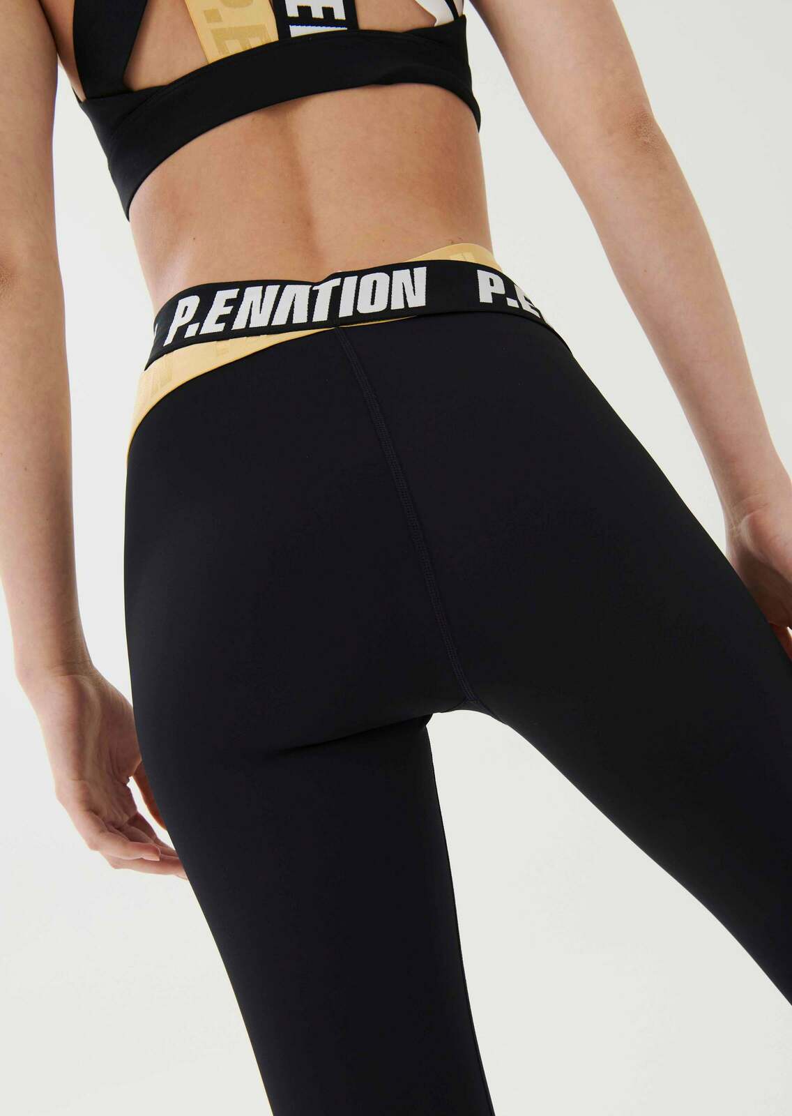 BACKSWING LEGGING IN BLACK