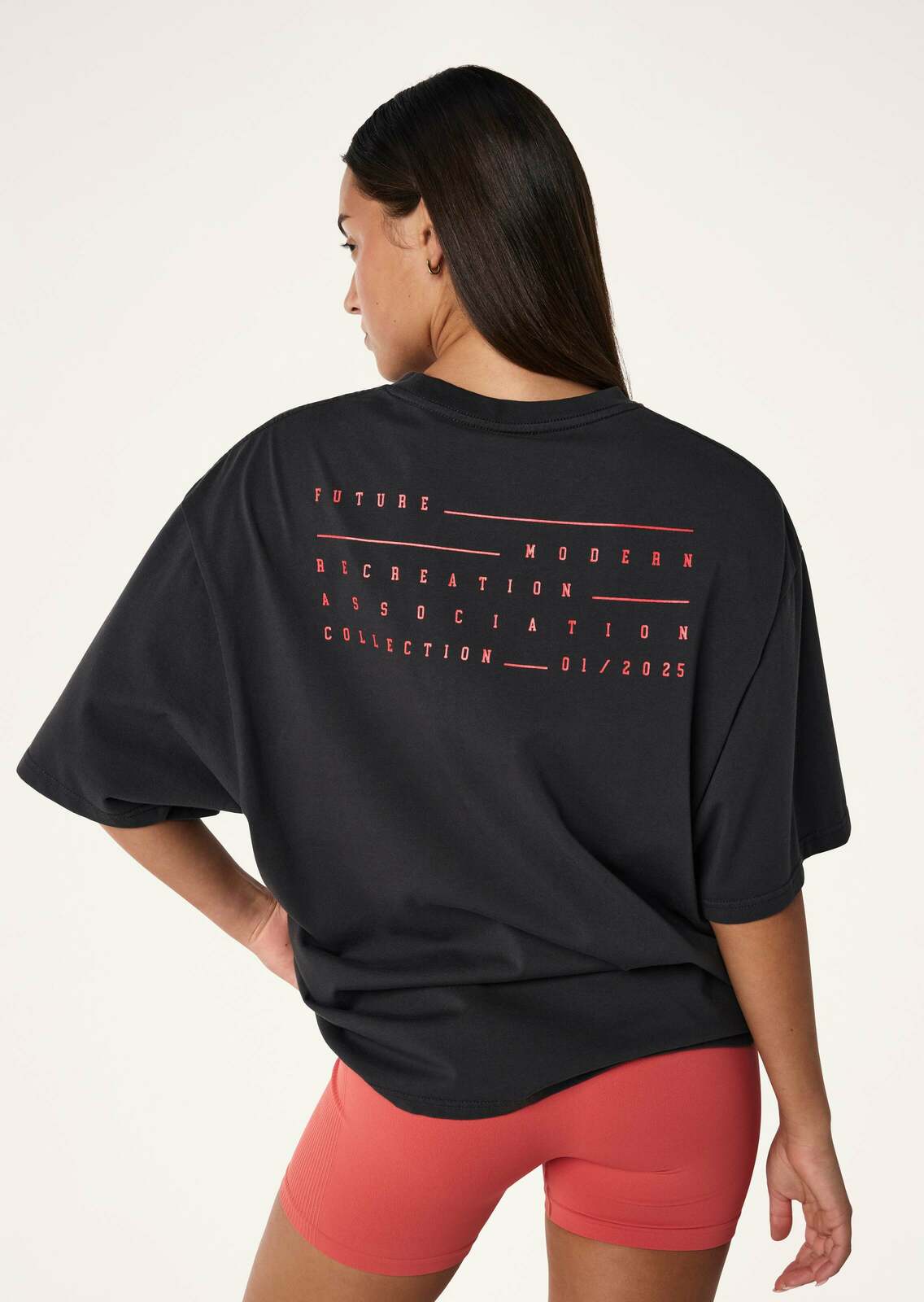 PLAYFIELD TEE IN WASHED BLACK