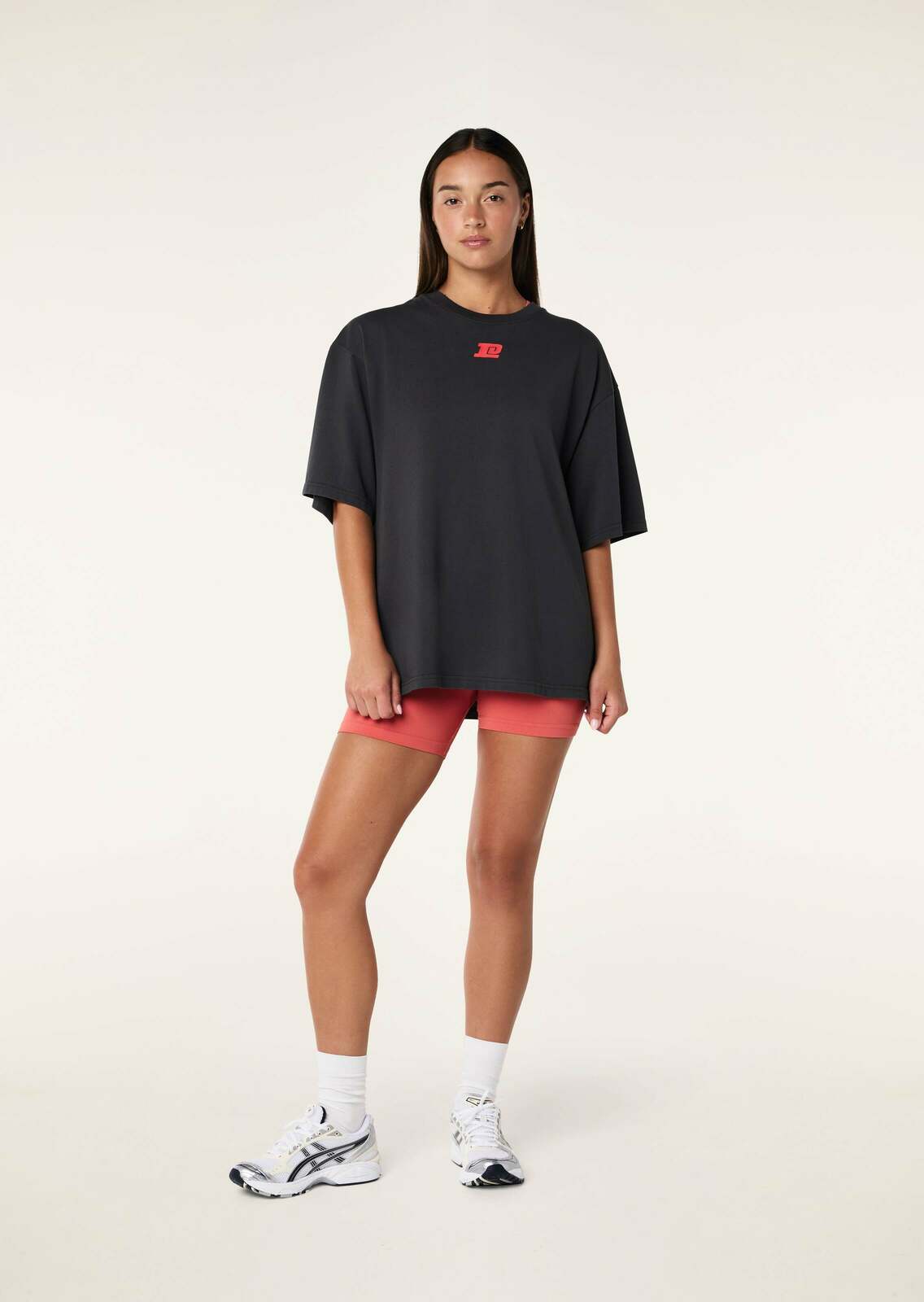 PLAYFIELD TEE IN WASHED BLACK