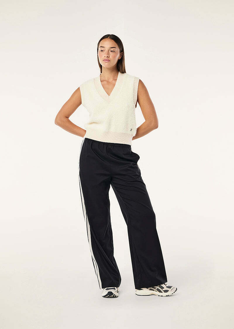 GREENPOINT KNIT VEST IN CLOUD