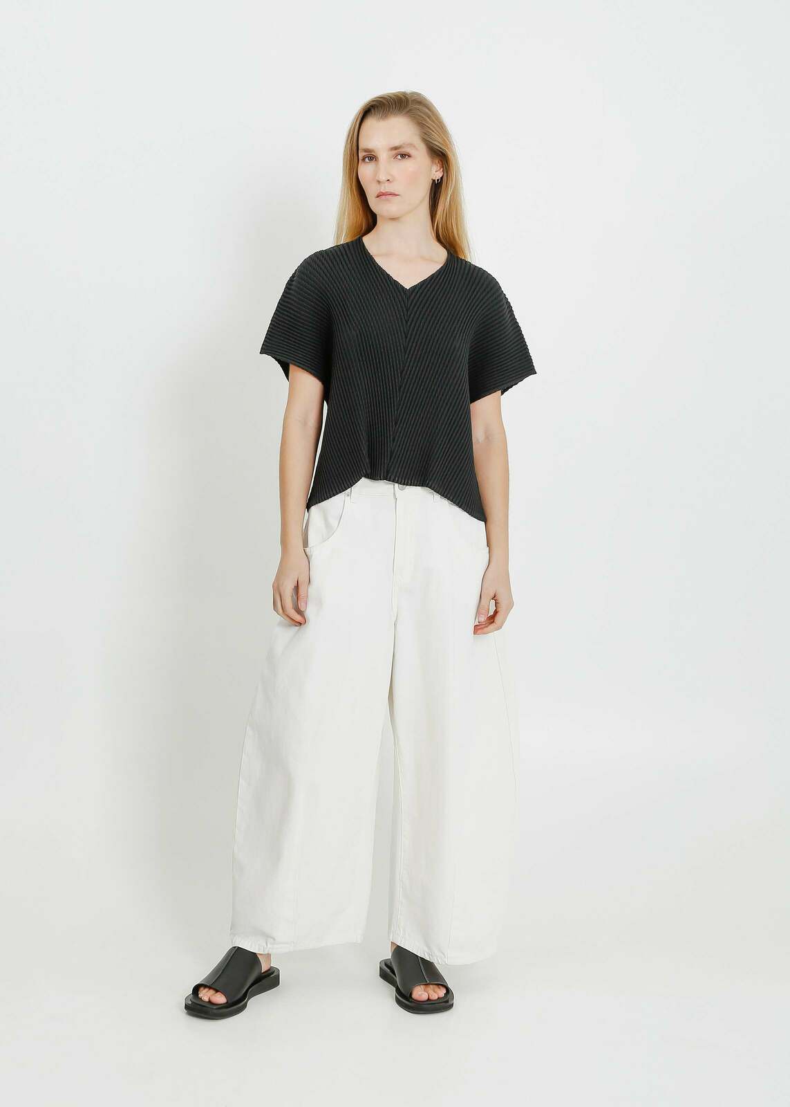 S25 WAVERLY PLEAT TOP / BLACK