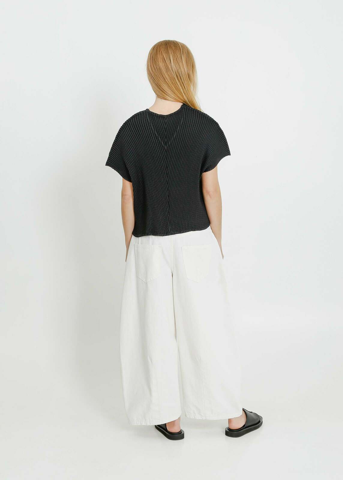 S25 WAVERLY PLEAT TOP / BLACK