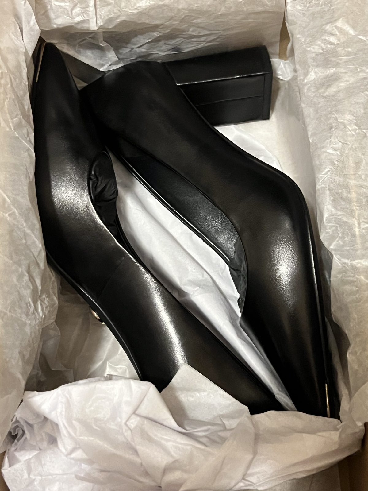 Pearl Black Leather Block Heel Pump