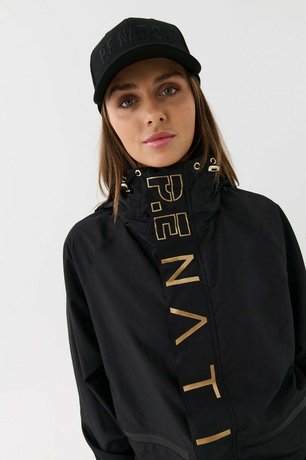BLOCKSHOT JACKET IN BLACK