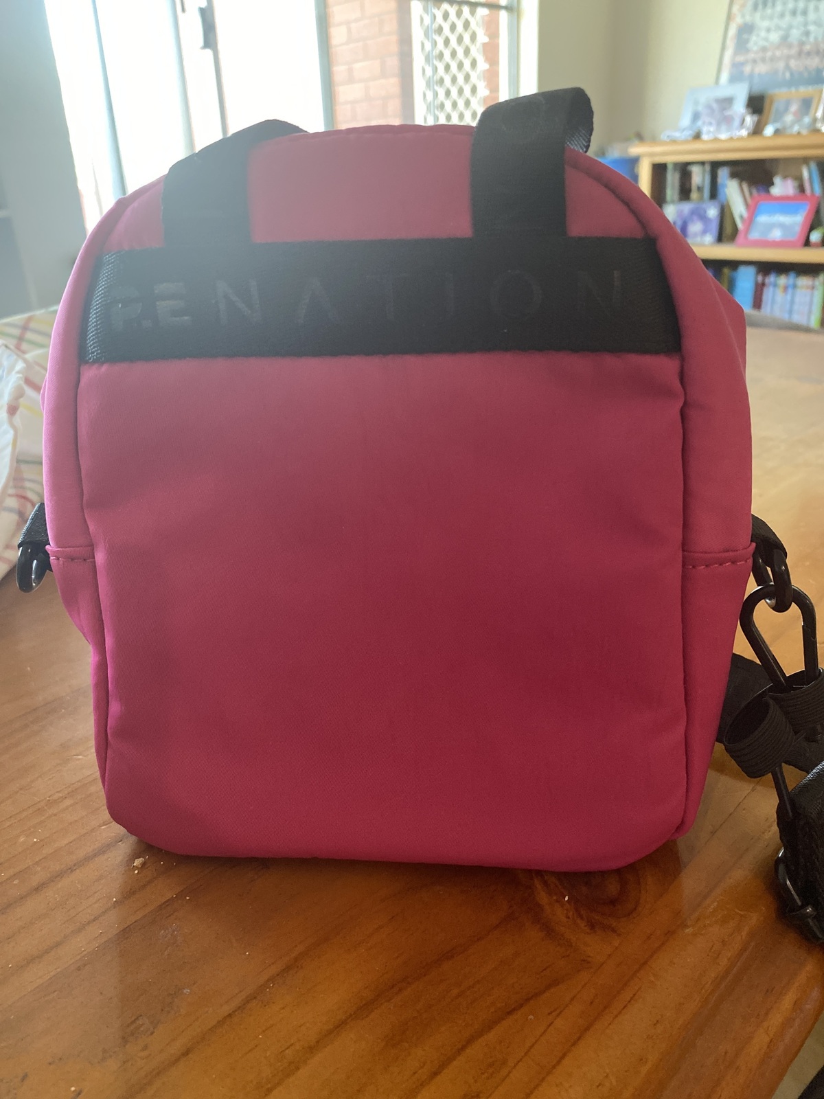 TAG UP BAG IN RASPBERRY ROSE