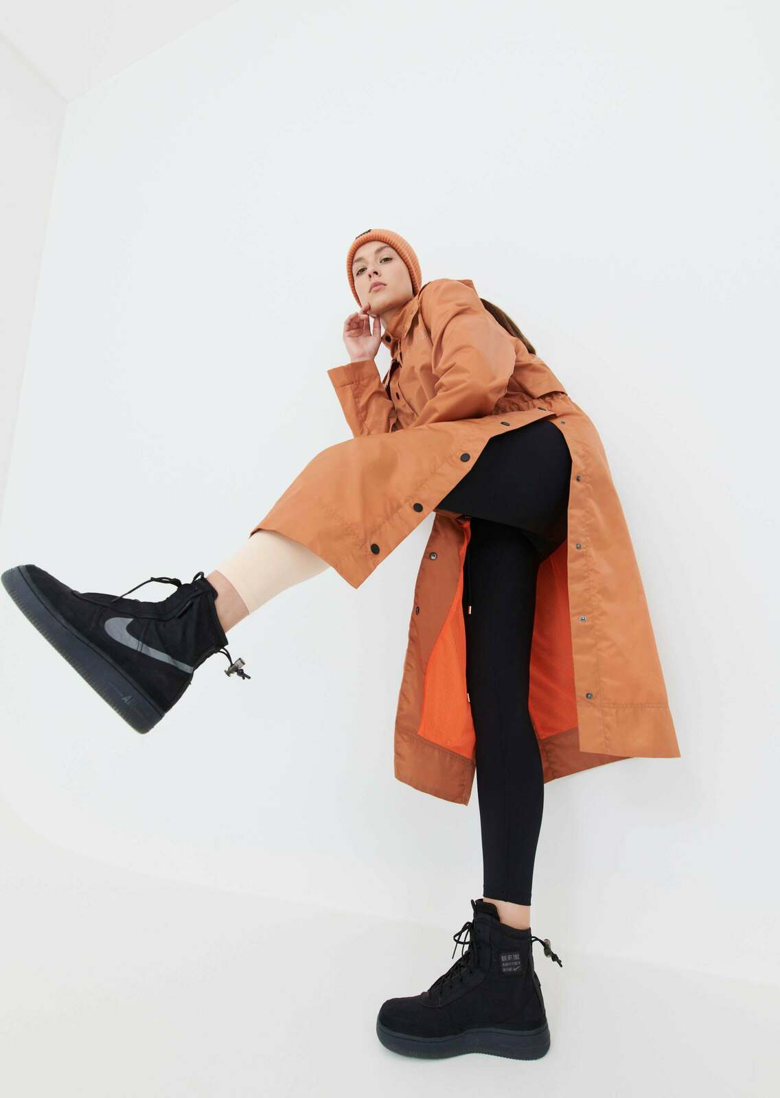 GOAL SIDE TRENCHCOAT IN CARAMEL