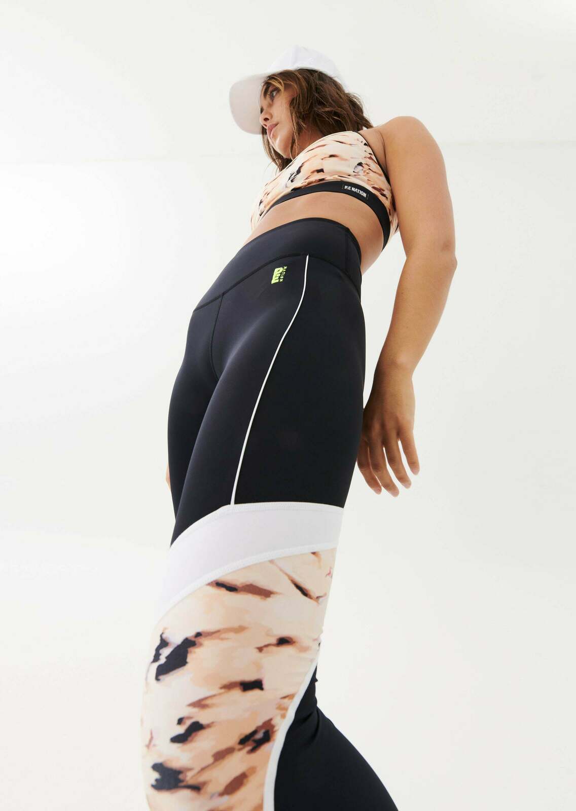 TAKE CHARGE LEGGING IN BLACK