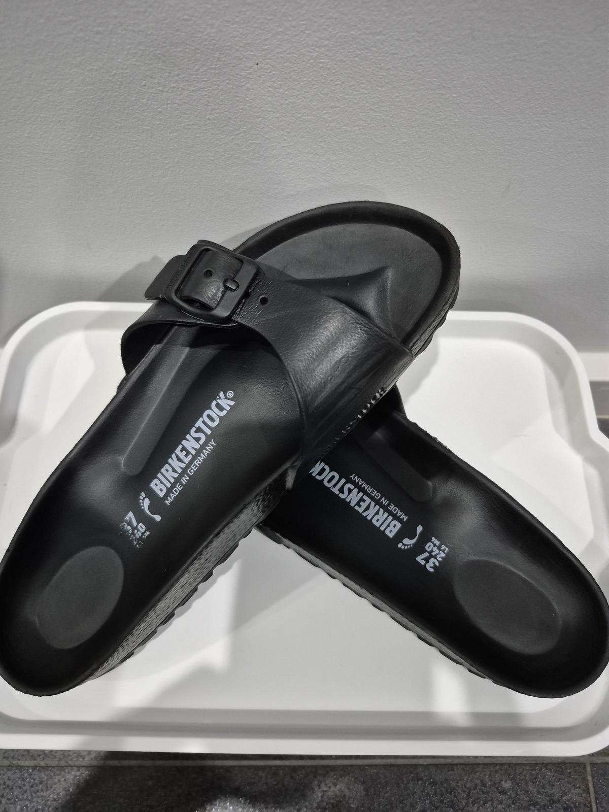 Birkenstock Womens Madrid Rubber Narrow Slides AirRobe