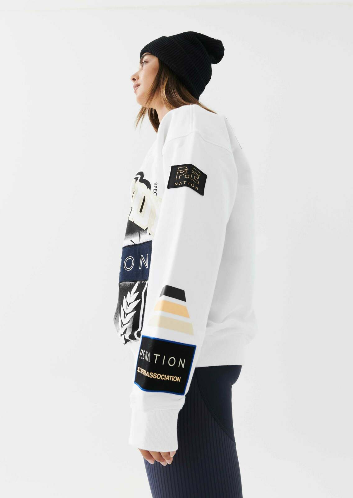 LAYBACK SWEAT IN WHITE