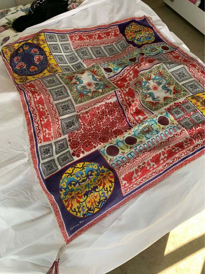  Dragon Scarf with tassel at each end in great condition
