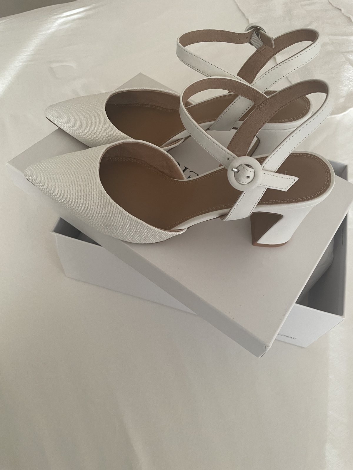 ALTON MID HEALS ( WHITE RAFFIA)41