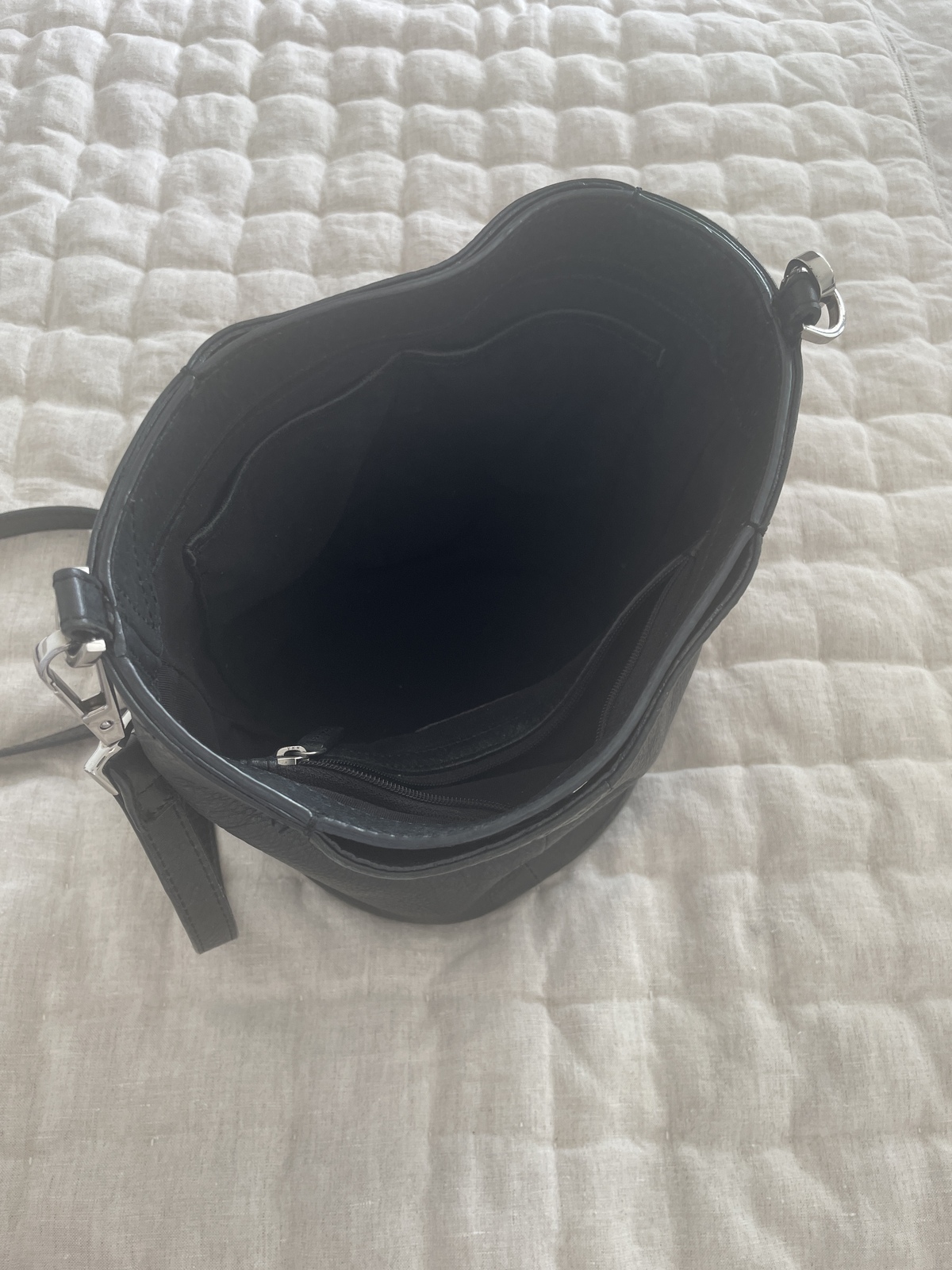  BUCKET BAG - BLACK LEATHER 