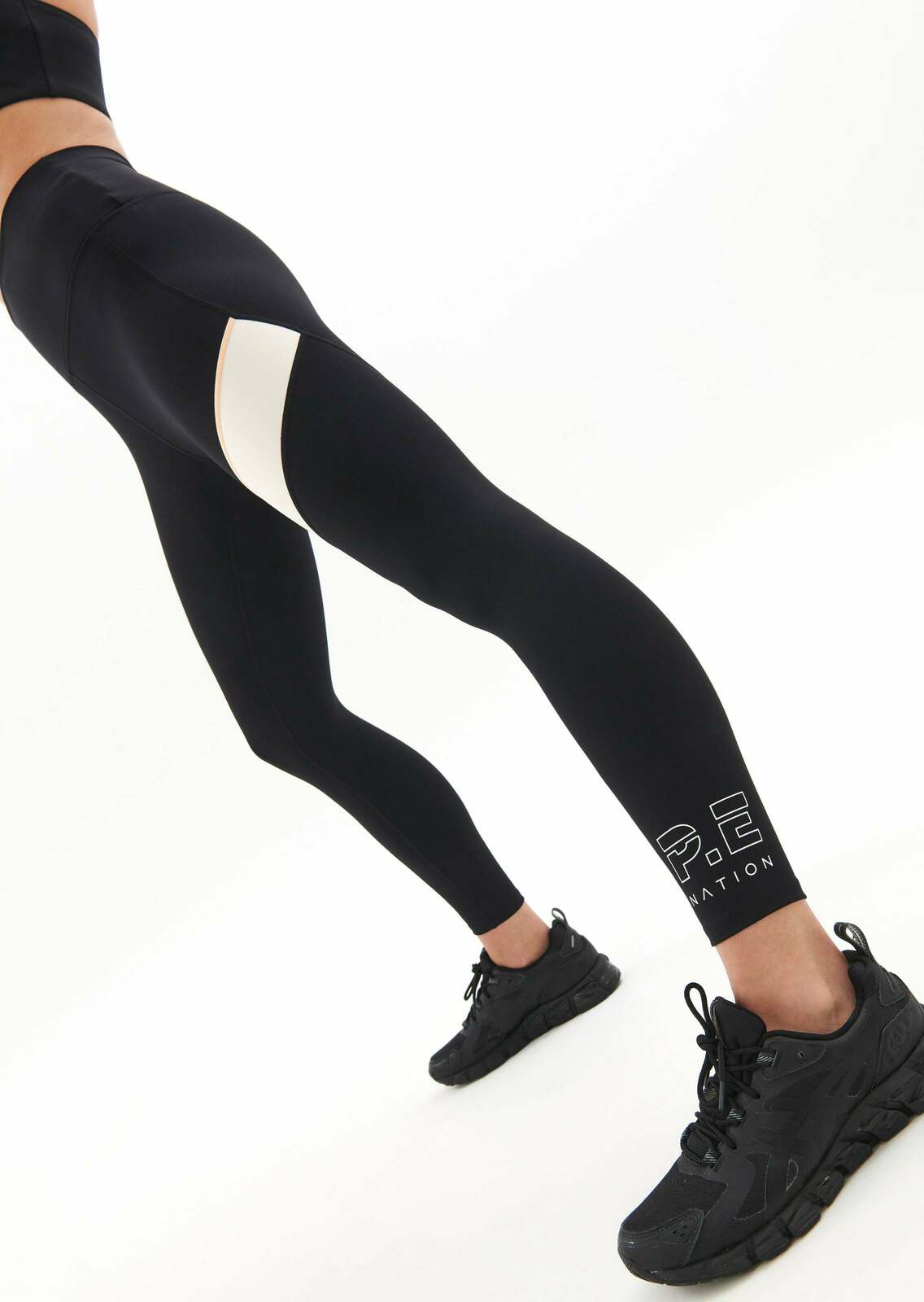 OBJECTIVE LEGGING IN BLACK