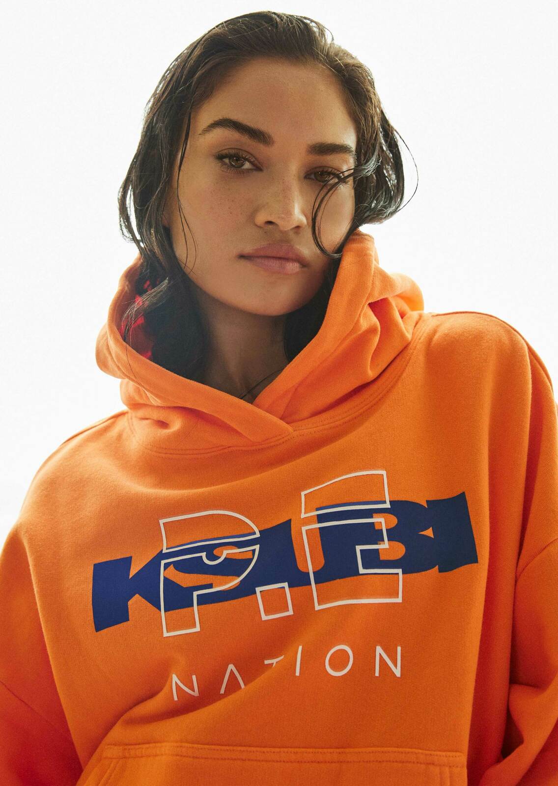SHOCKING ORANGE HOODIE IN ORANGE
