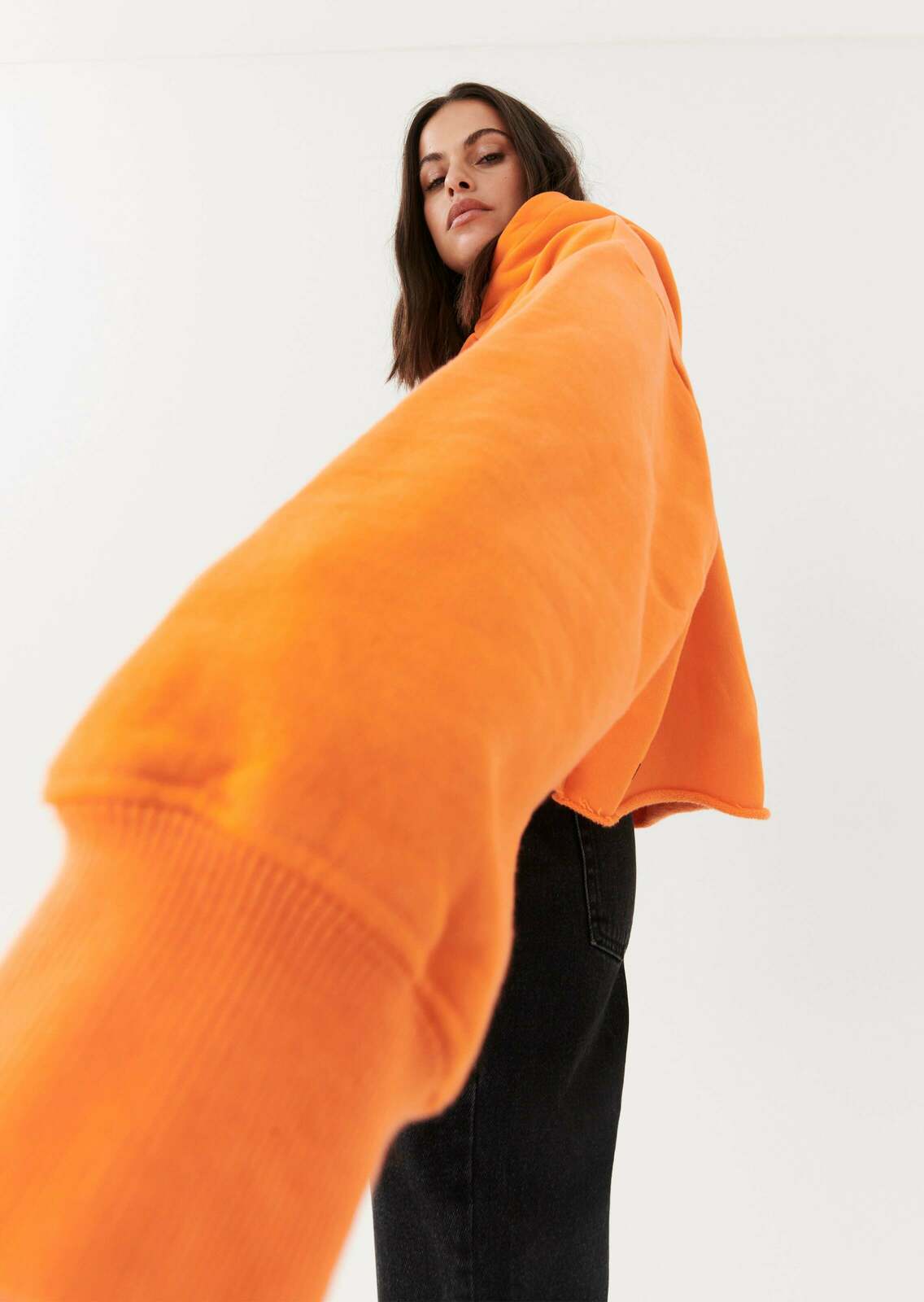 SHOCKING ORANGE HOODIE IN ORANGE