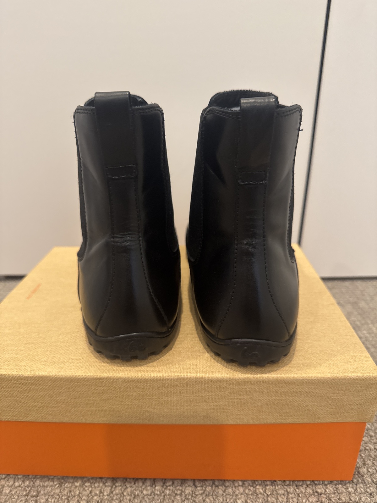  Glam All Black Chelsea Boots EU41