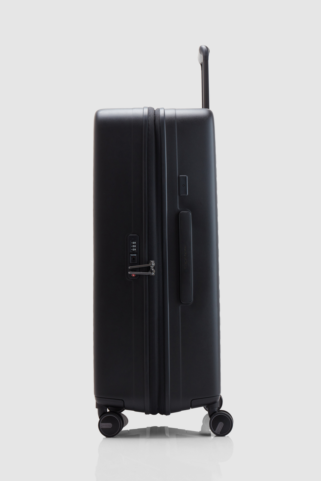 Restackd 75cm Suitcase