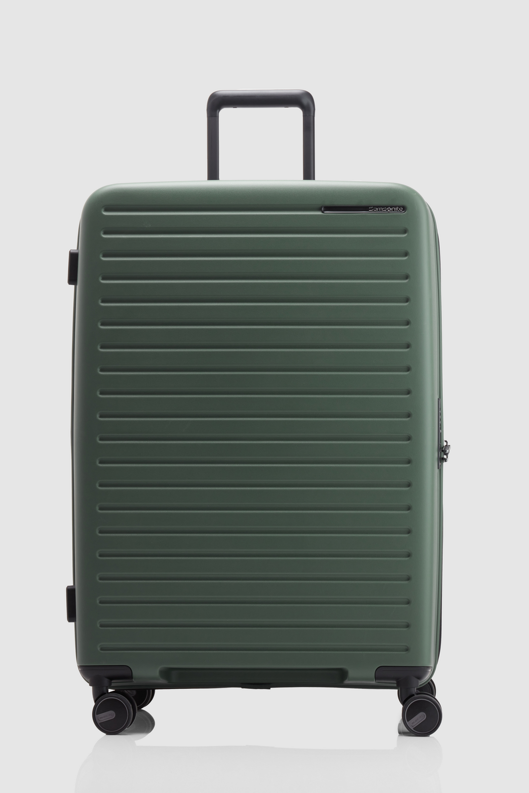 Restackd 75cm Suitcase