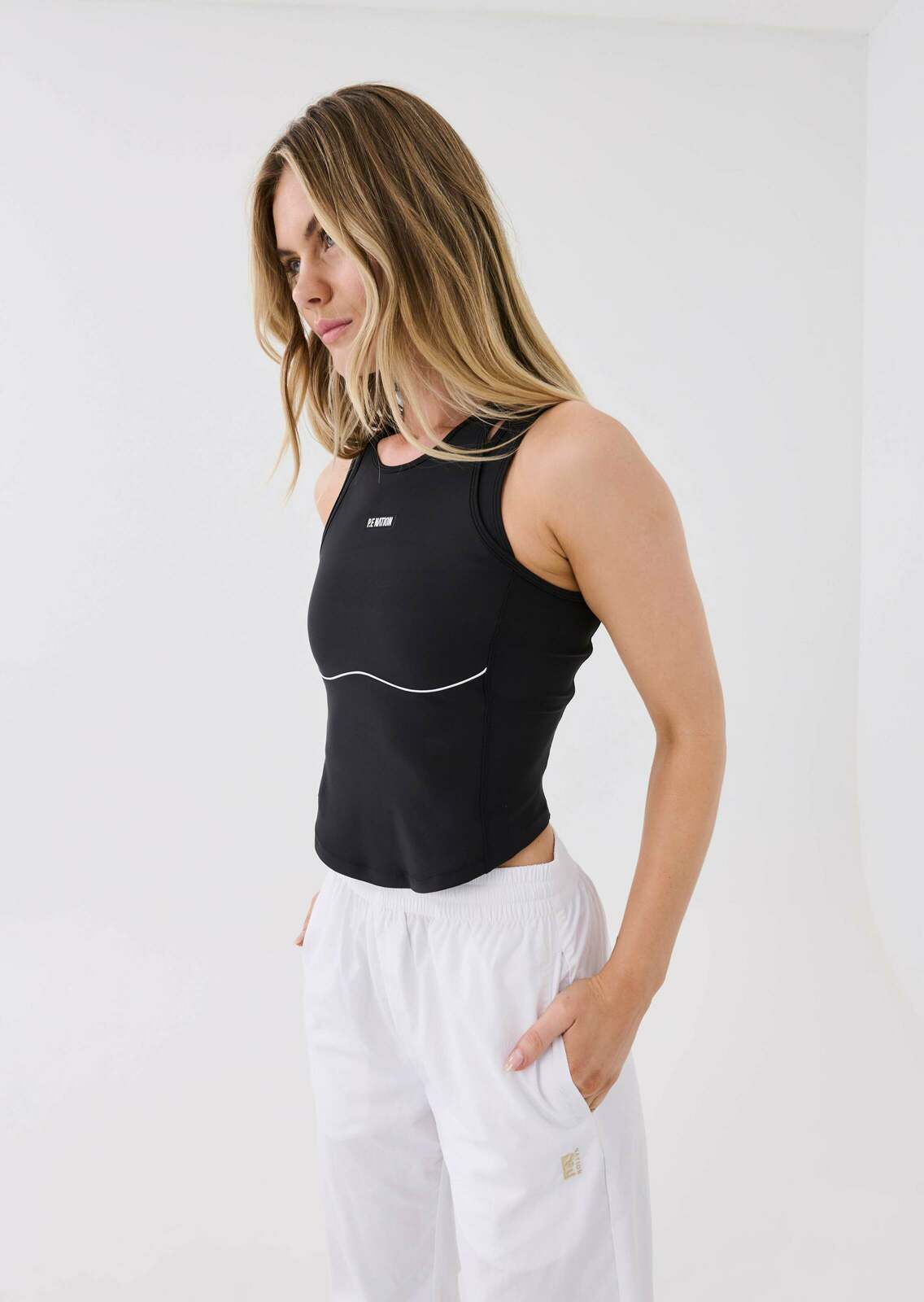 DOWNTEMPO TANK IN BLACK