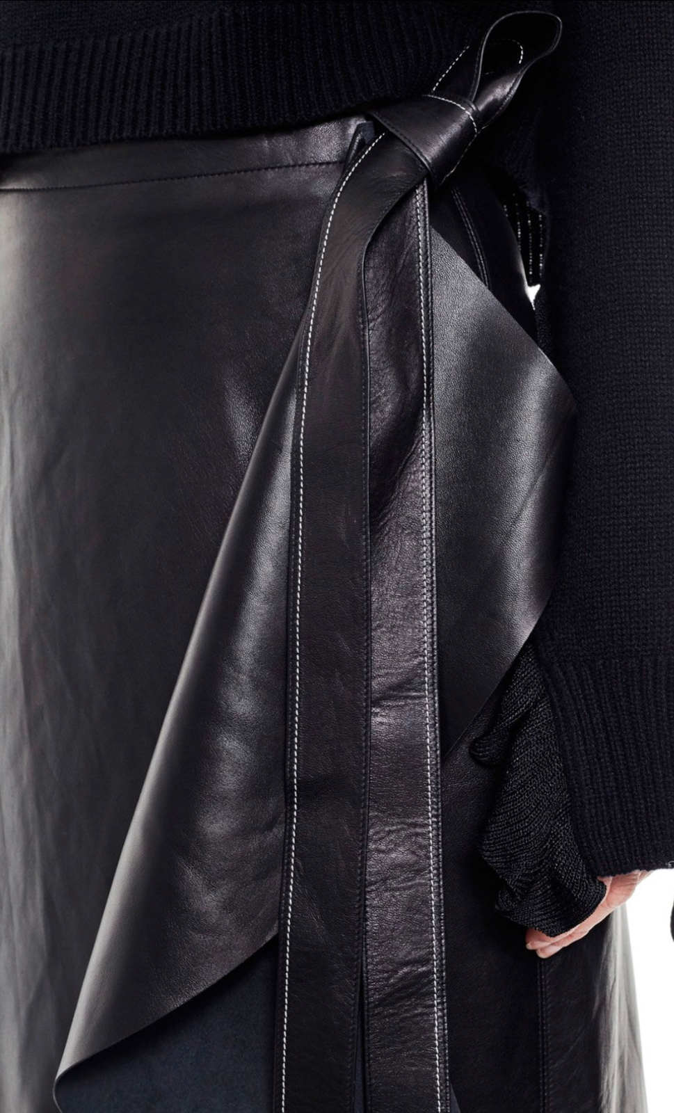 BNWT HELMUT LANG black 100% leather wrap skirt RRP$845 Size S