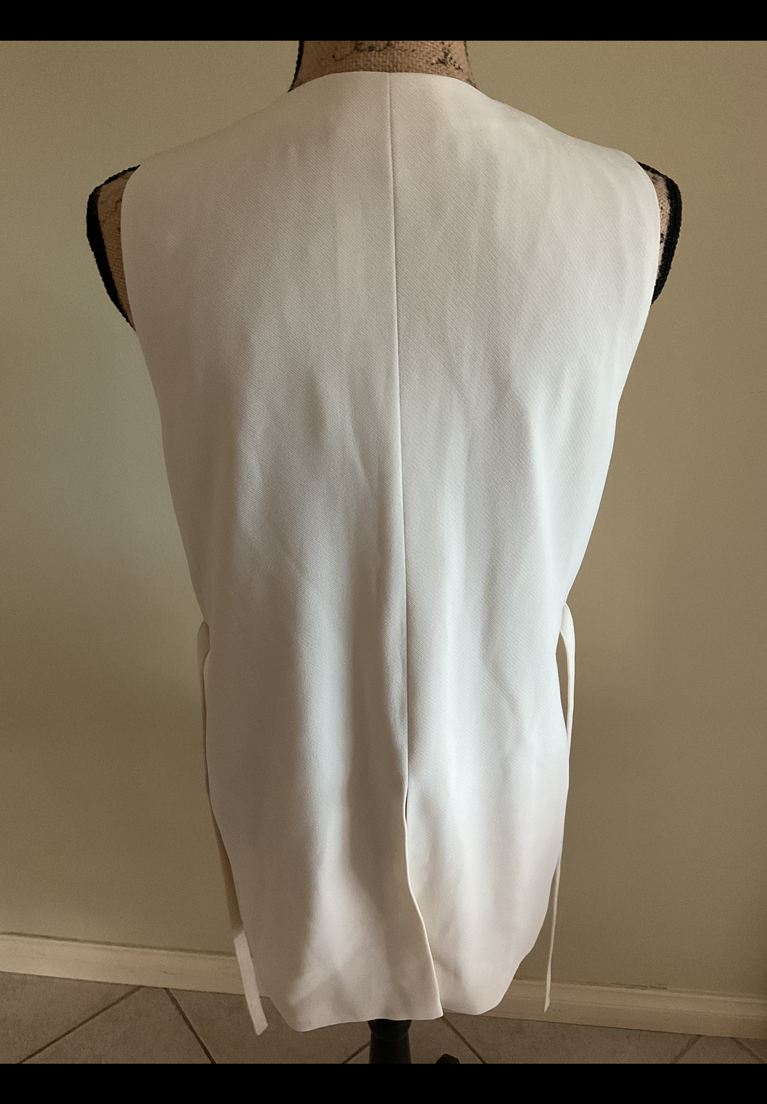 Simona Sleeveless Vest