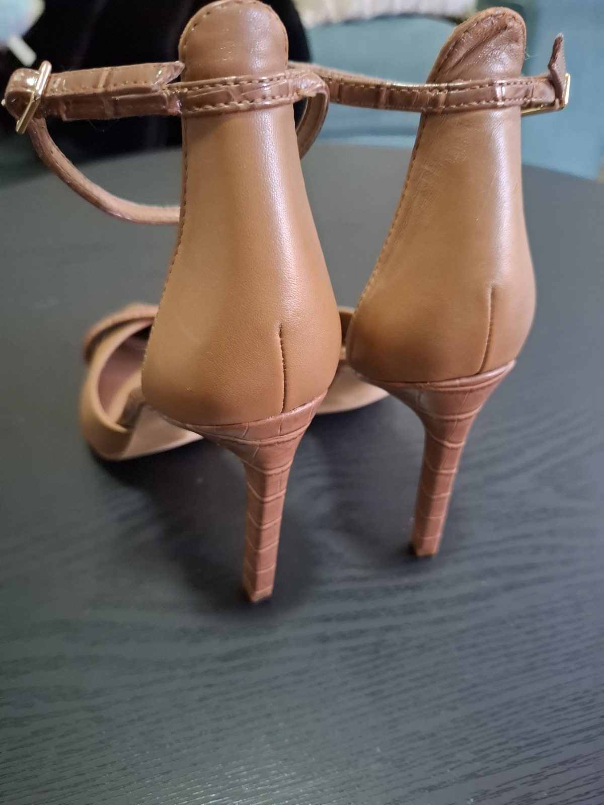 Taunt Natural Pumps Nine West size 6M 