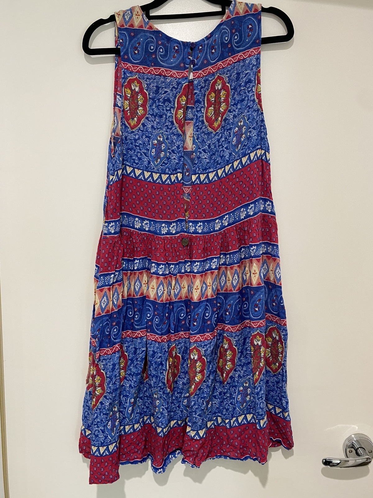 DRESS
