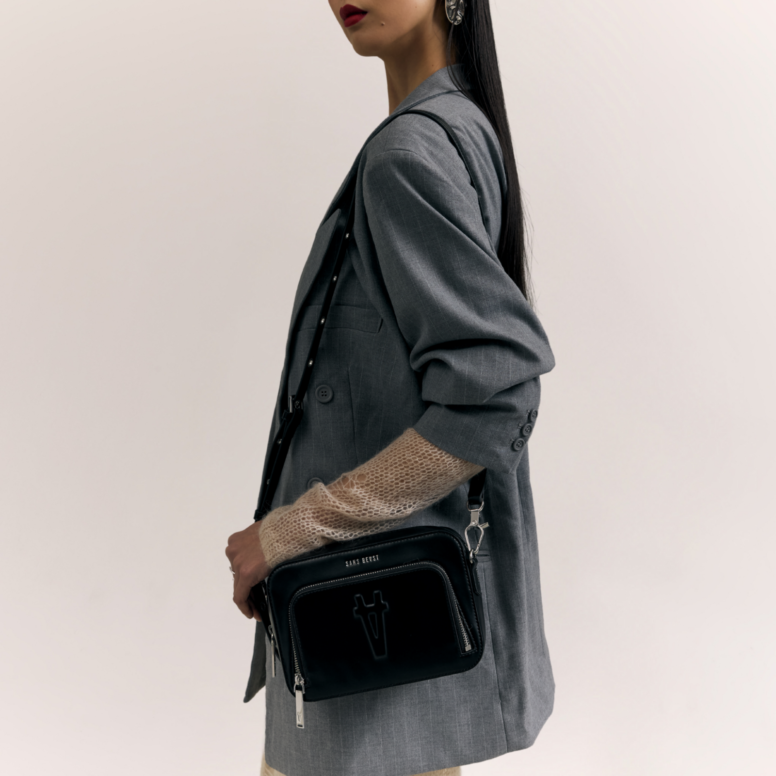 Sojourn Crossbody - Noir + Silver