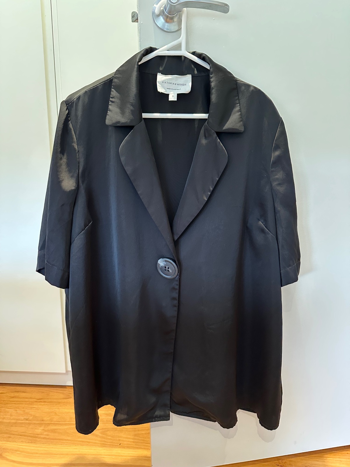 chorus black shirt size 3 (would suit size 10 to