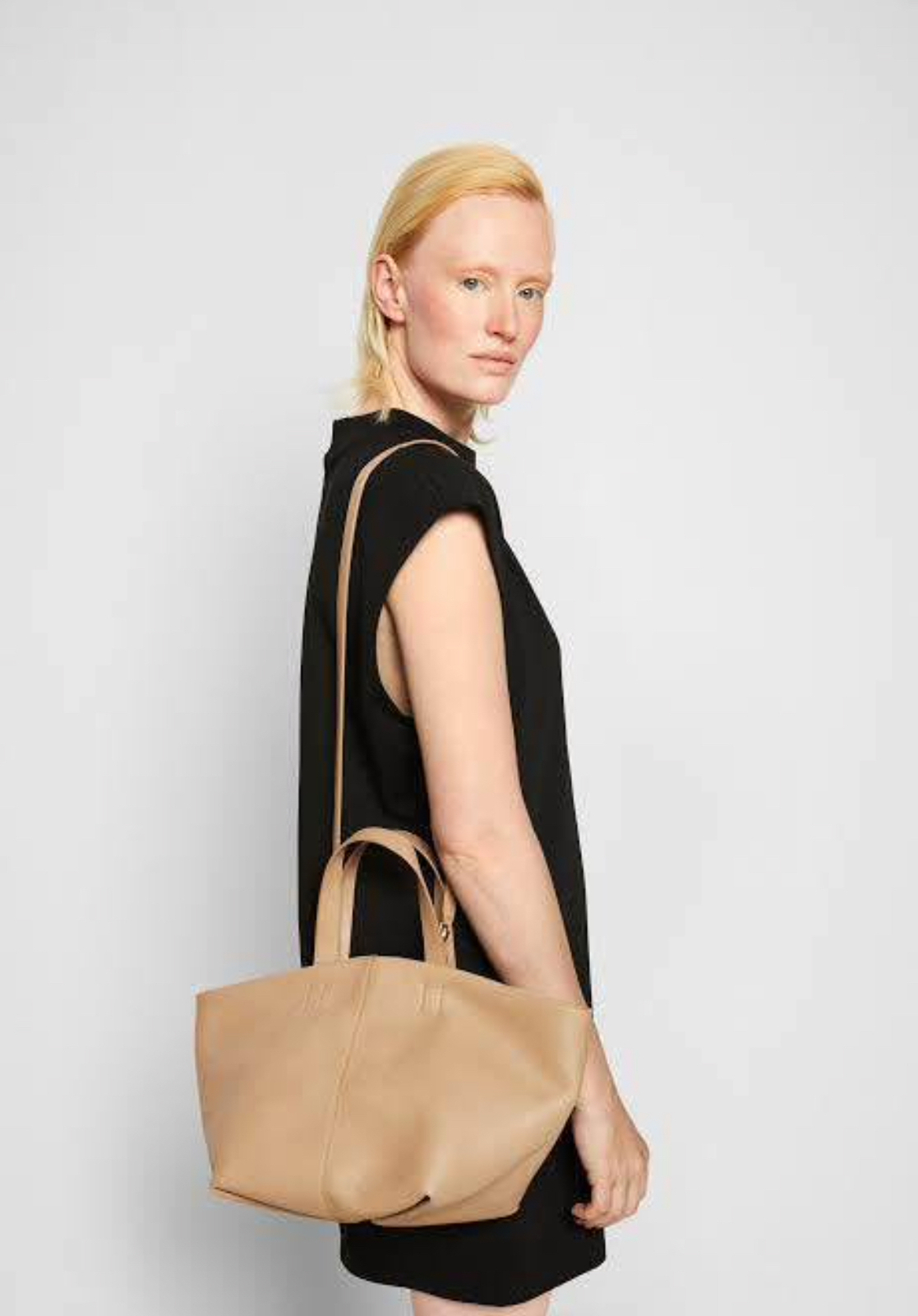 Tulpiano Pebbled Leather Bag