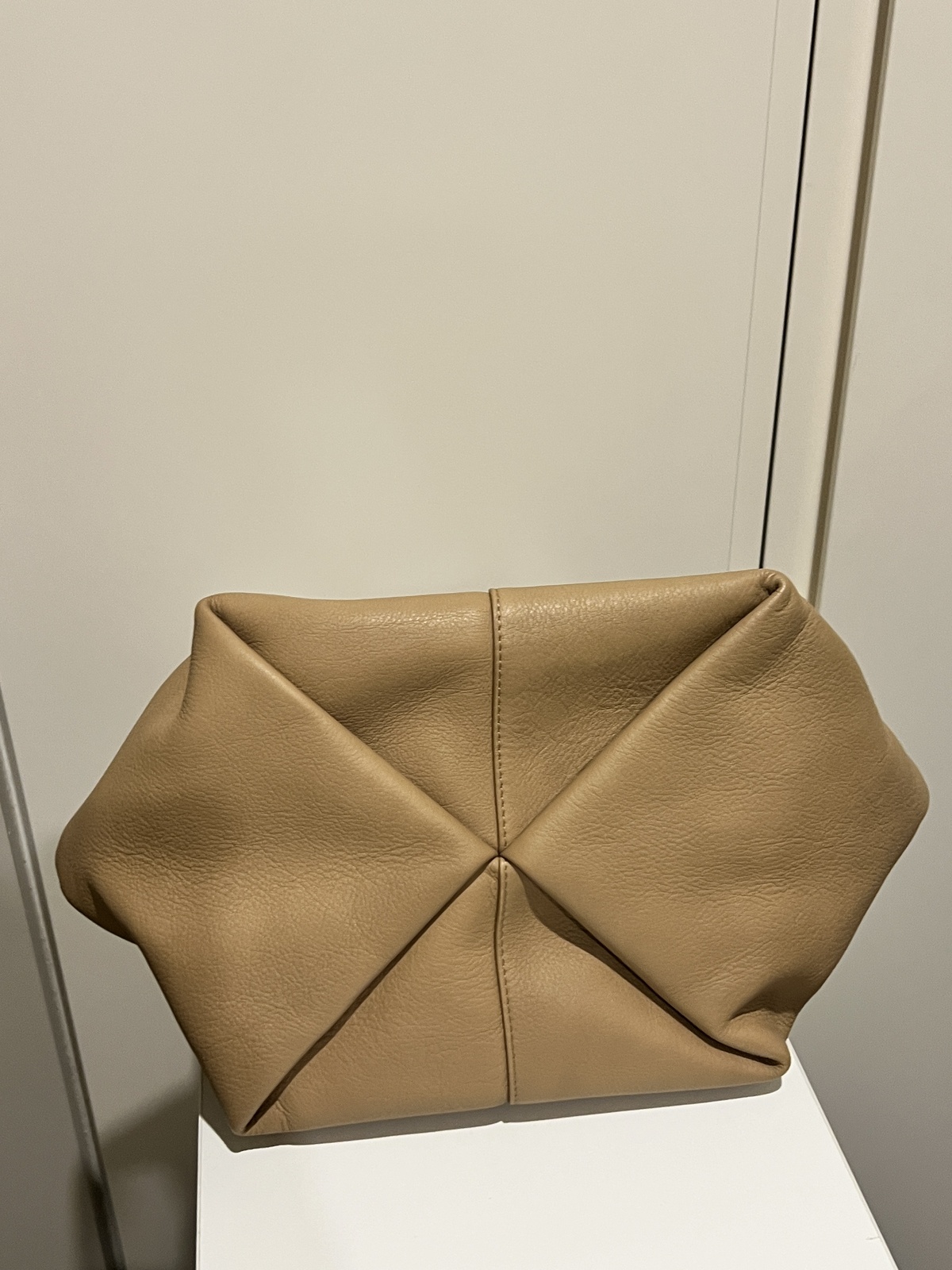 Tulpiano Pebbled Leather Bag