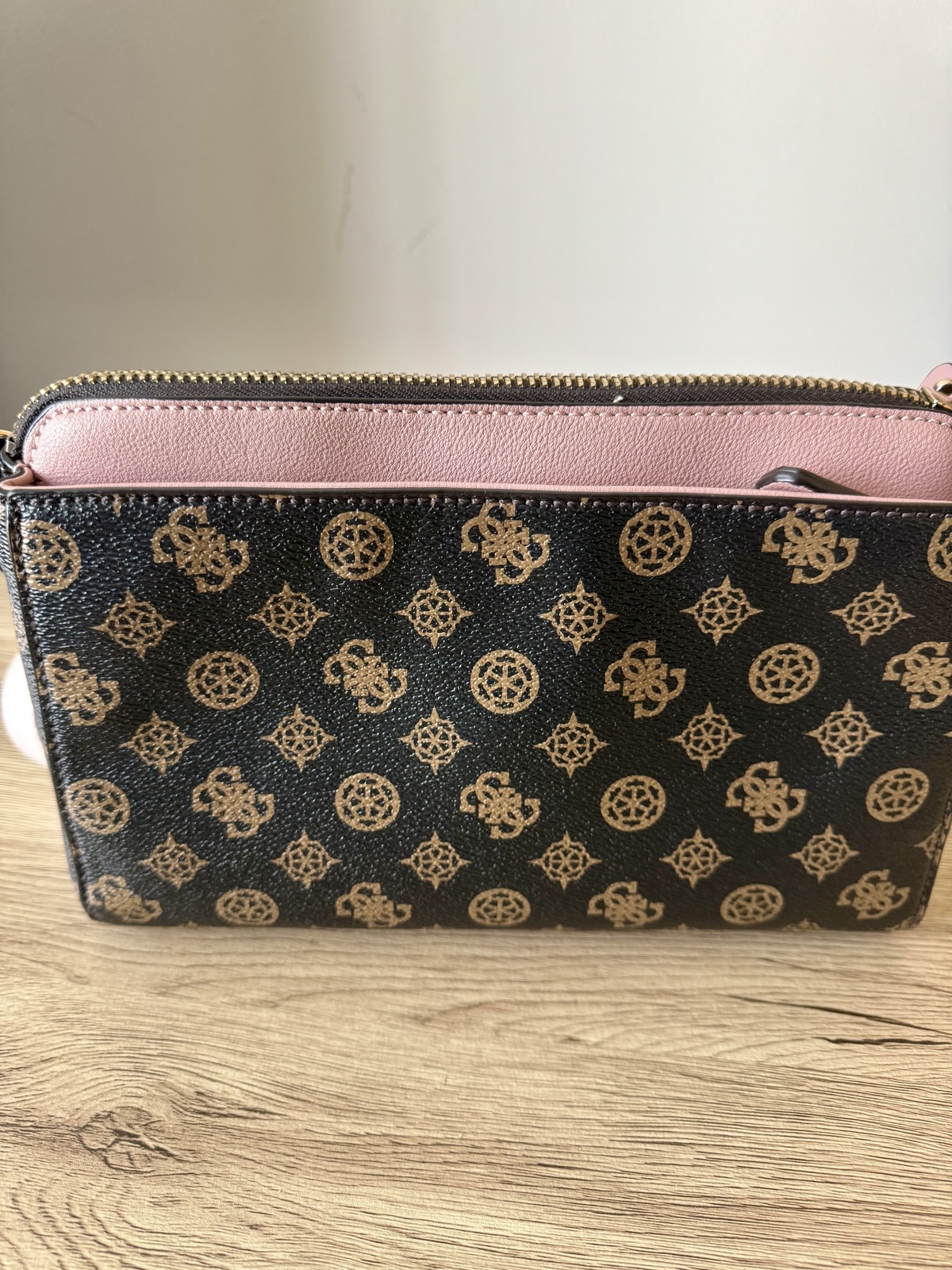 Maddy Girlfriend Crossbody Bag