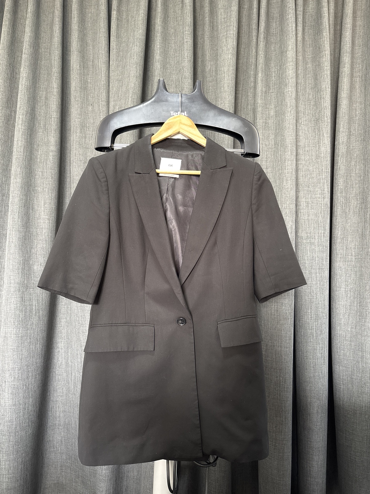 Short Sleeve Blazer in Black