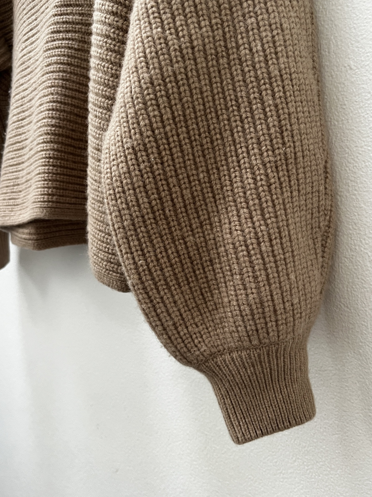 Wide-Collar Cropped Knit