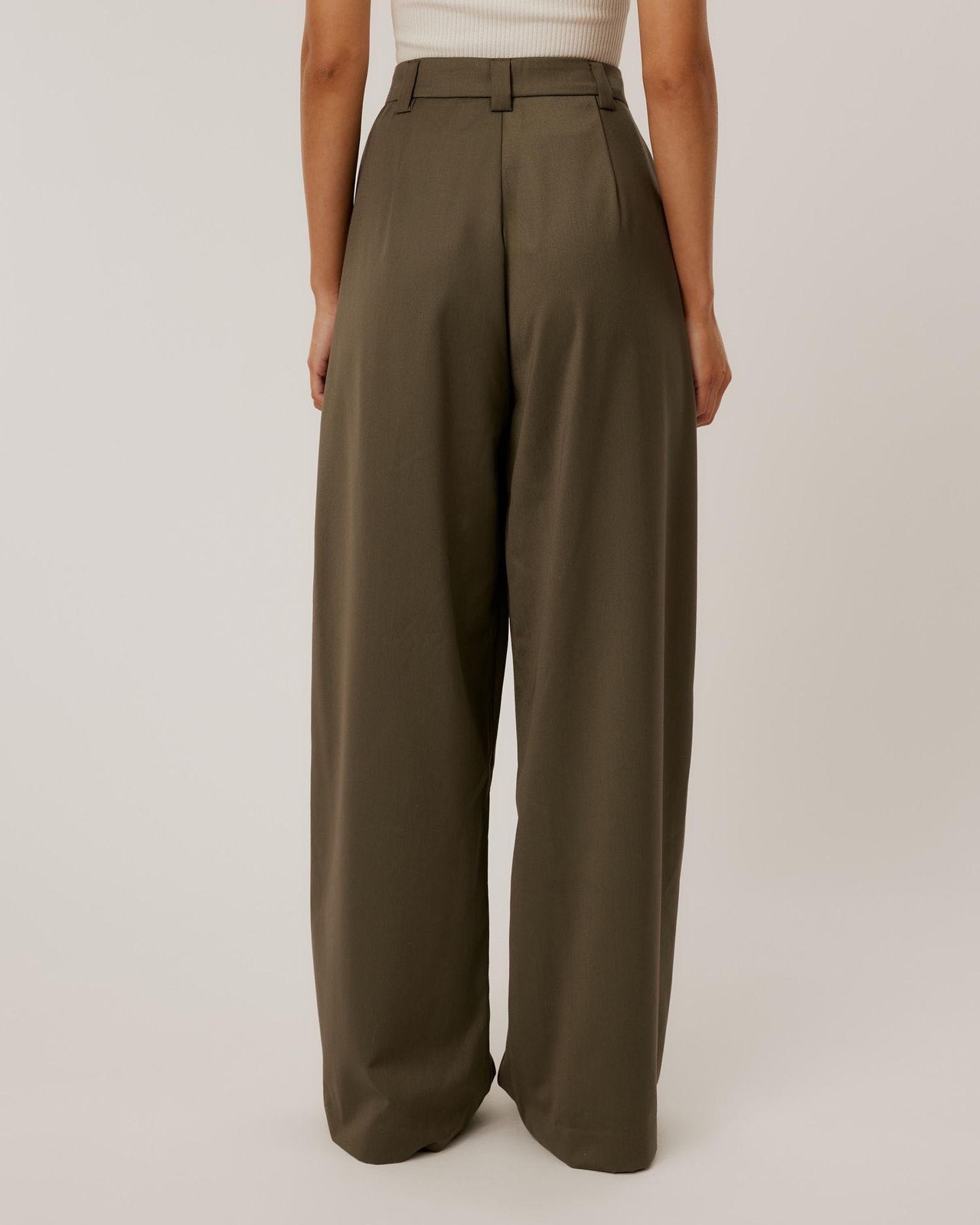 Cassidy Tailored Trousers in Olive Green
