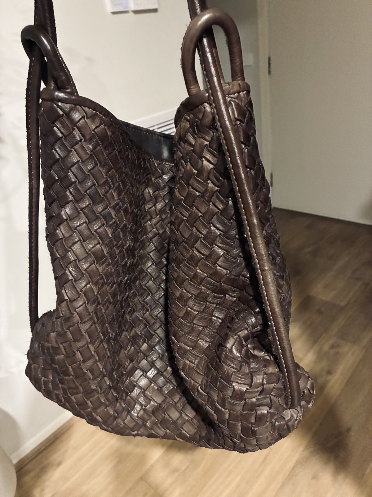 Bella woven bag in chocolate brown