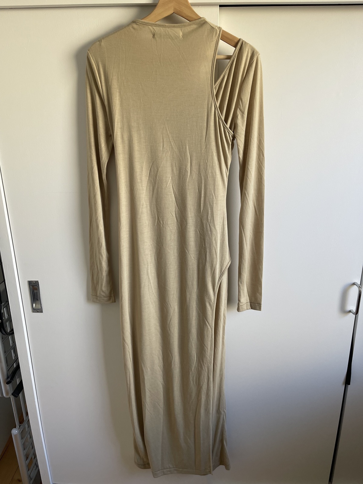 Akari Dress Oyster Size 10