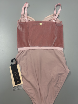 BODILE Ophelia Relevé Leotard Bliss Camellia Bon Bon XS/S - AirRobe