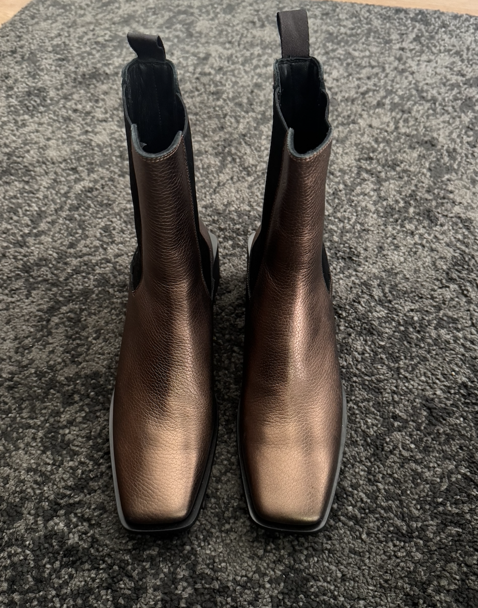Arolie Chelsea Boots by Beau Coops - Bronze - 40