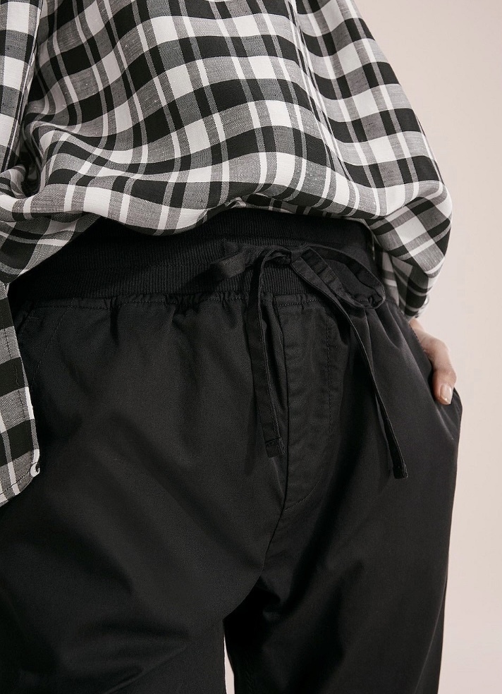  CASUAL BLACK PANT, SIZE 6