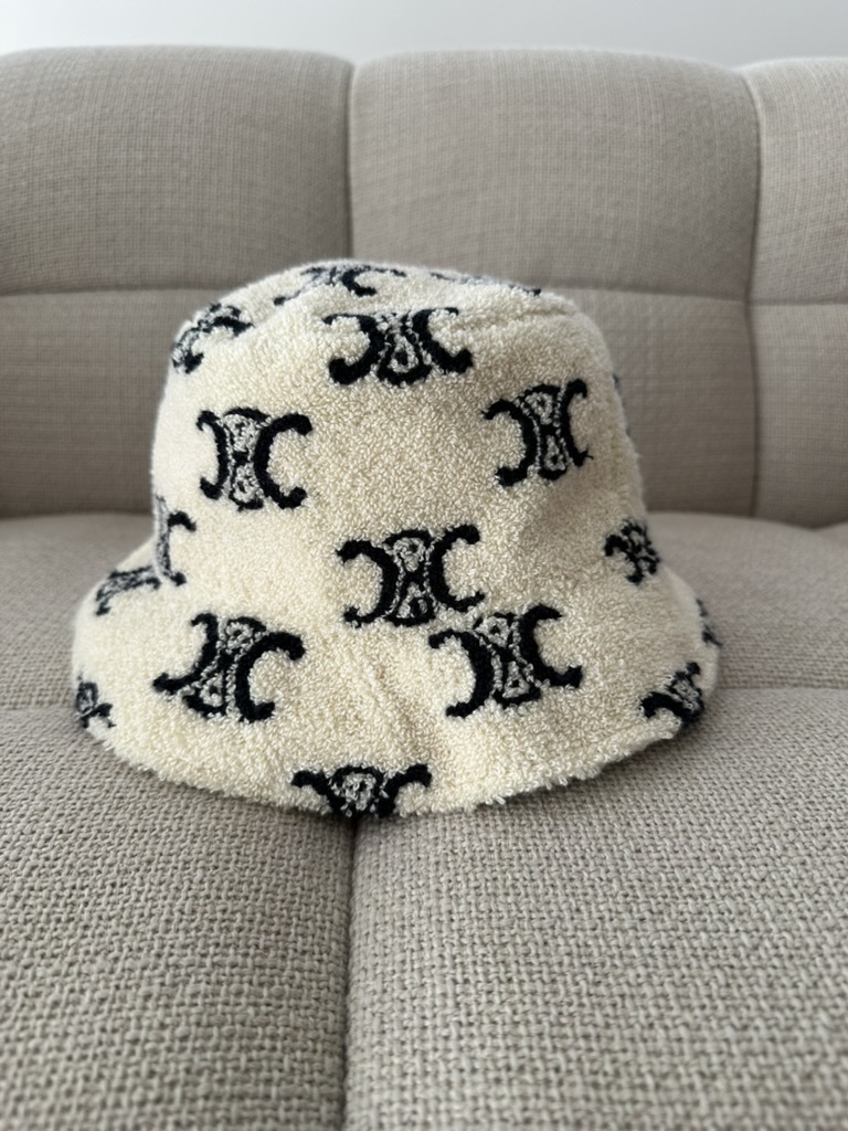 Triomphe Bucket Hat in off white Terry Cloth, Medium size