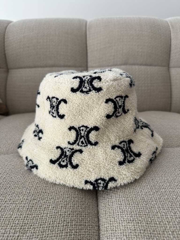 Triomphe Bucket Hat in off white Terry Cloth, Medium size