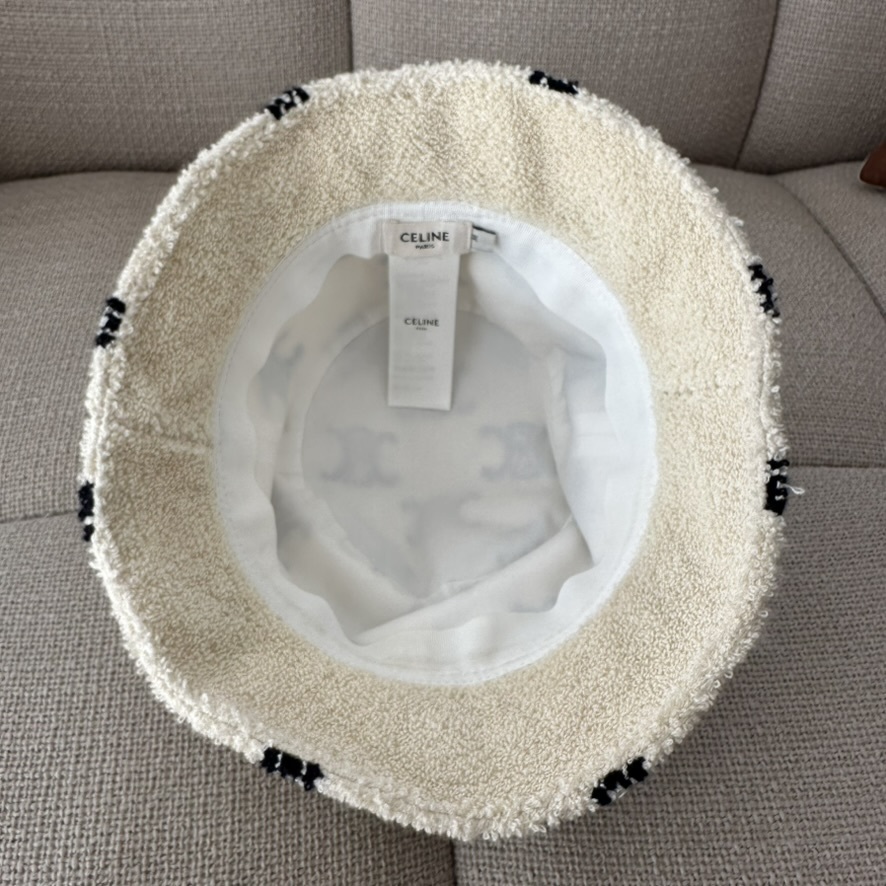 Triomphe Bucket Hat in off white Terry Cloth, Medium size