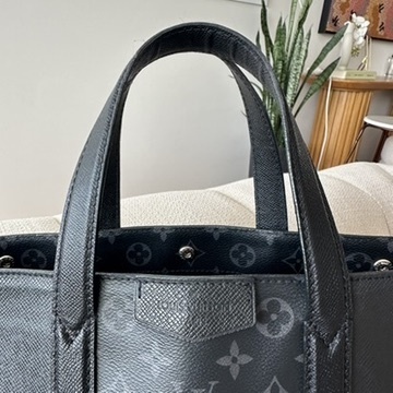 Taigarama Monogram Eclipse LV bag