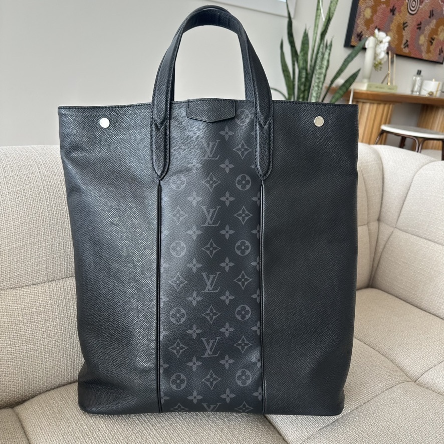 Taigarama Monogram Eclipse LV bag