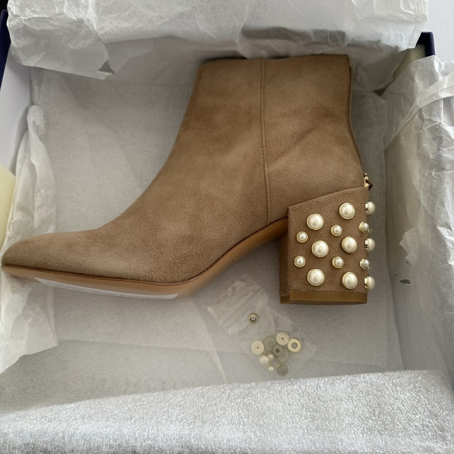 Brown Suede Pearl Bacari Ankle Boots in tan suede